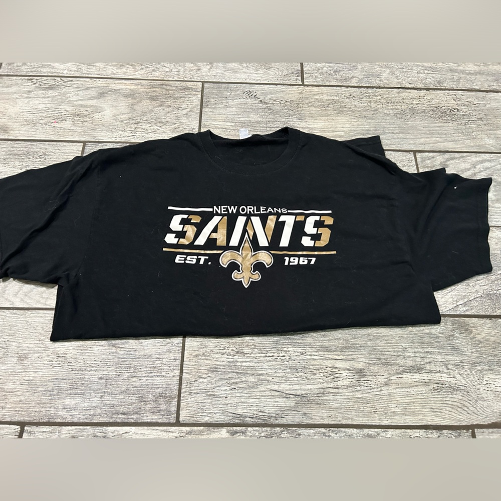 New Orleans Saints Black T- shirt size XL
